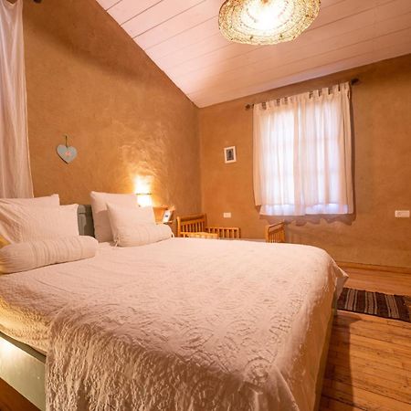 Hemdatya Stone Suites In The Galilee Ilaniya الغرفة الصورة